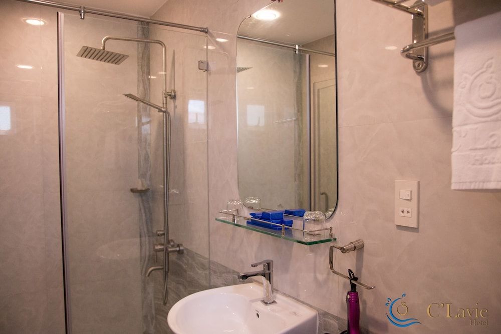 C'Lavie Hotel - Saigon Airport Hotel Standard Double Room, Non Smoking, No Windows 6