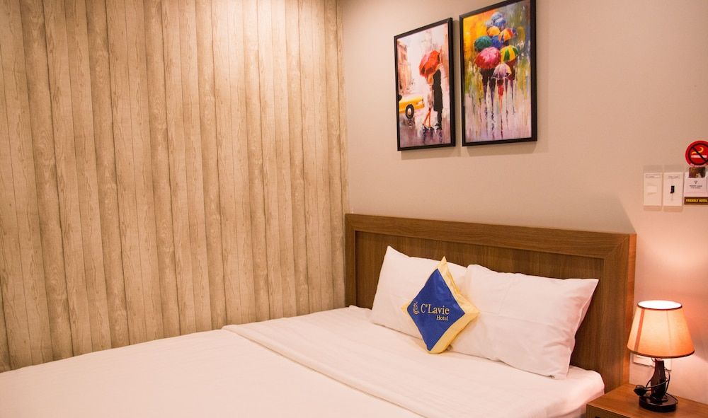 C'Lavie Hotel - Saigon Airport Hotel Standard Double Room, Non Smoking, No Windows 3