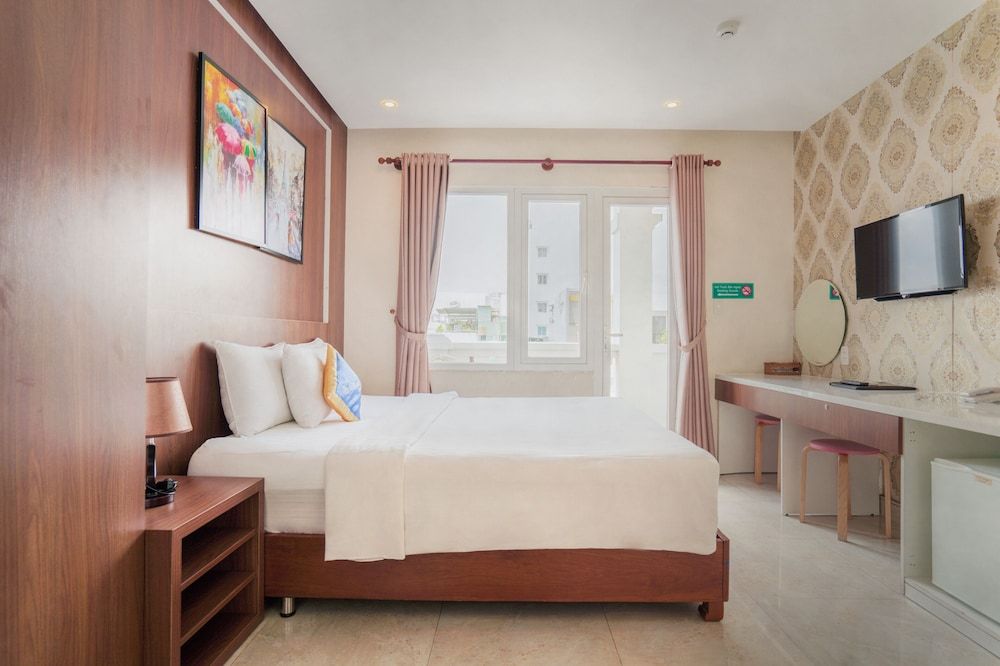 undefined C'Lavie Hotel - Saigon Airport Hotel 8