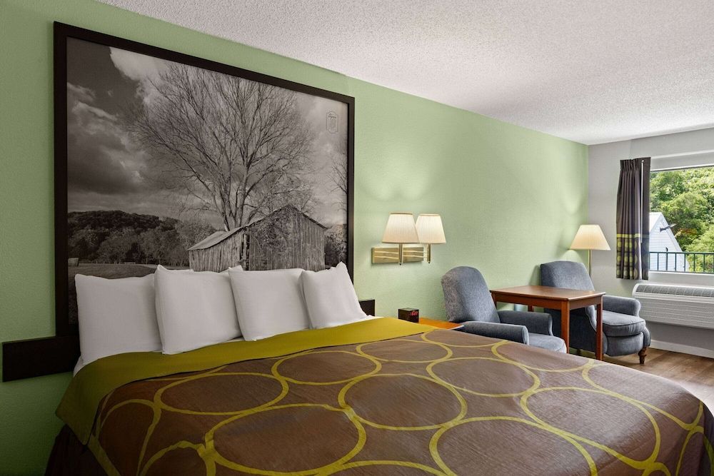 Deluxe Suite, 1 King Bed, Non Smoking