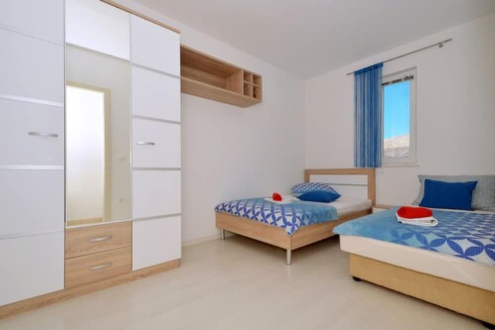 Lobster Apartments Apartment, 2 Bedrooms 3