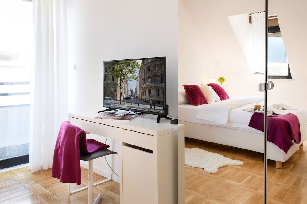 undefined Newly Refurbished Studio Near Maksimir 4