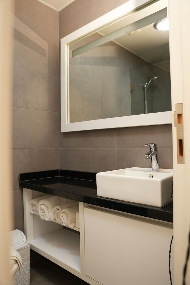 undefined B Residence 4