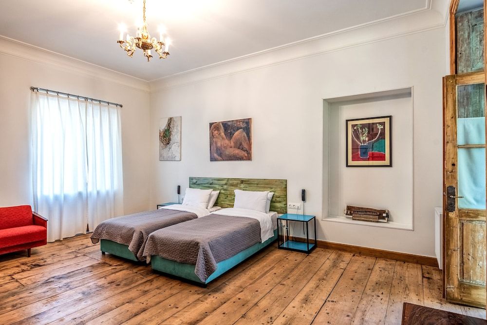 undefined Memoir Hotel 10