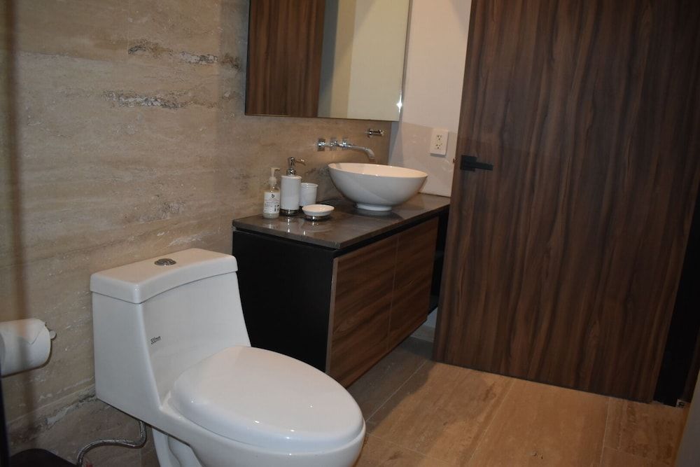 Kaab South Beach by The Spot Rentals Luxury Room 15