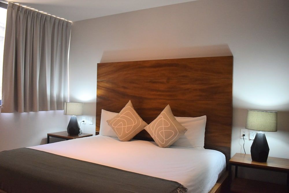 Kaab South Beach by The Spot Rentals Luxury Room 10