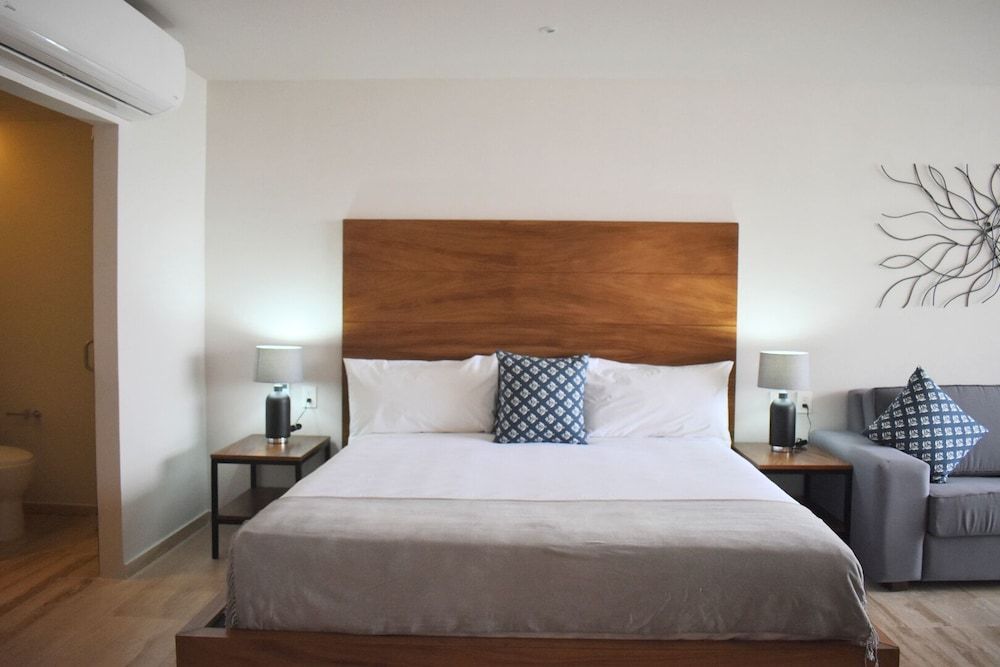 Luxury Loft, 1 Bedroom, Balcony, Partial Ocean View
