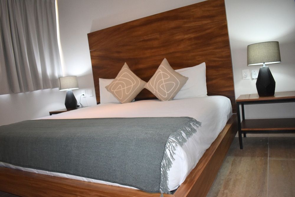 Kaab South Beach by The Spot Rentals Luxury Room 6