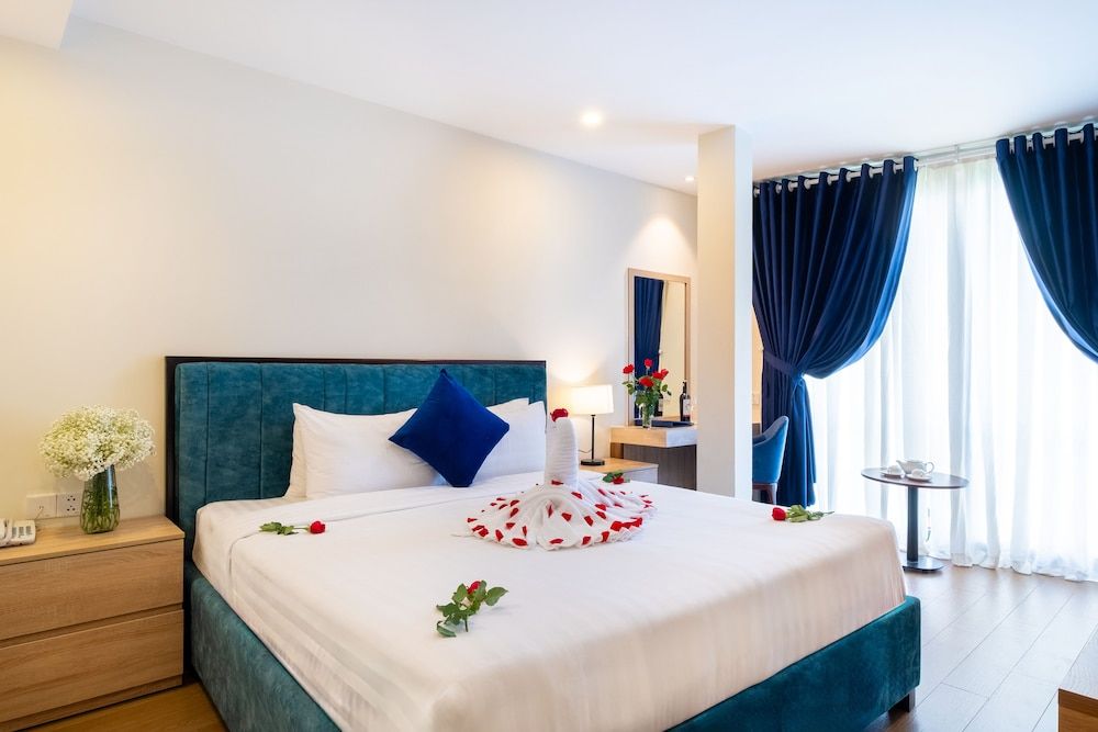 undefined Sandals Flora Hotel 8