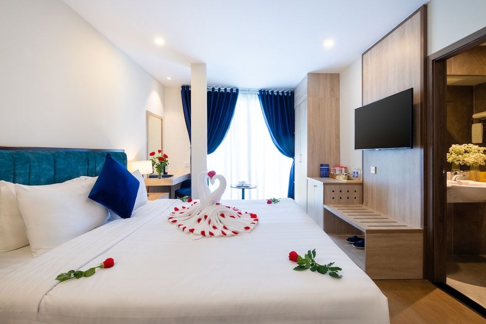 undefined Sandals Flora Hotel 5