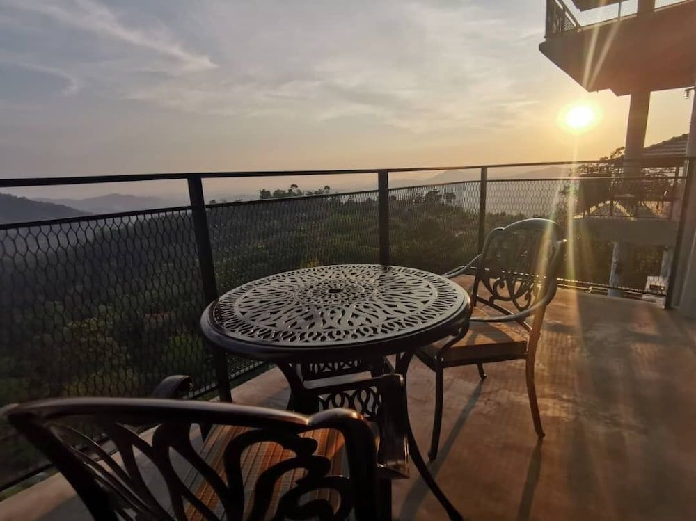 Sembayu Villa Panoramic Room with Balcony 6