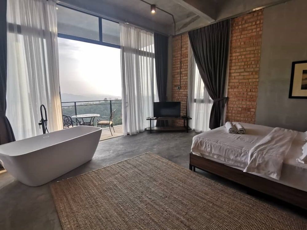 Sembayu Villa Panoramic Room with Balcony 5