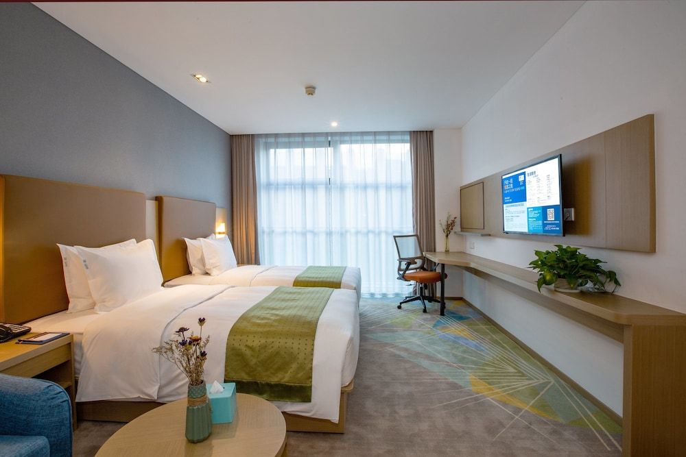 Standard Room, 2 Double Beds (Extra Floor Space)