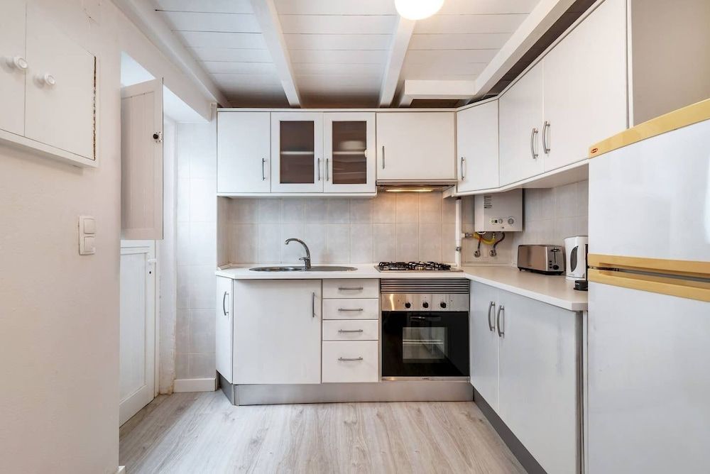 undefined Urban &Trendy Duplex close to Lx Factory 10