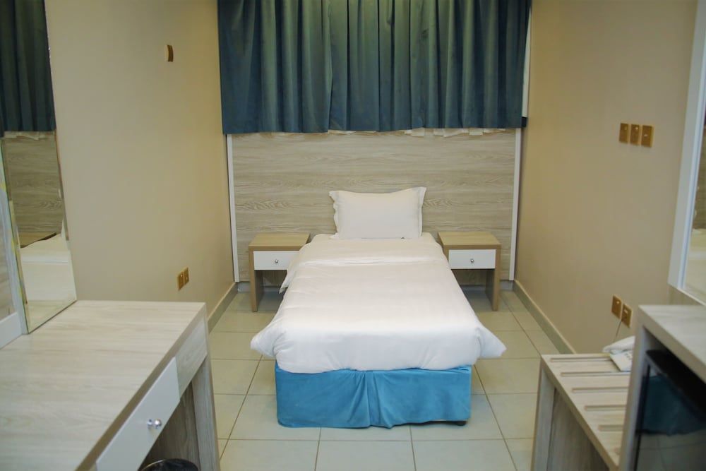 undefined Kyona purpel 3