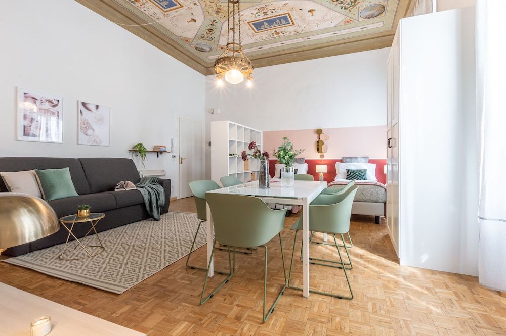 undefined Wine Apartments Florence Pinot 10