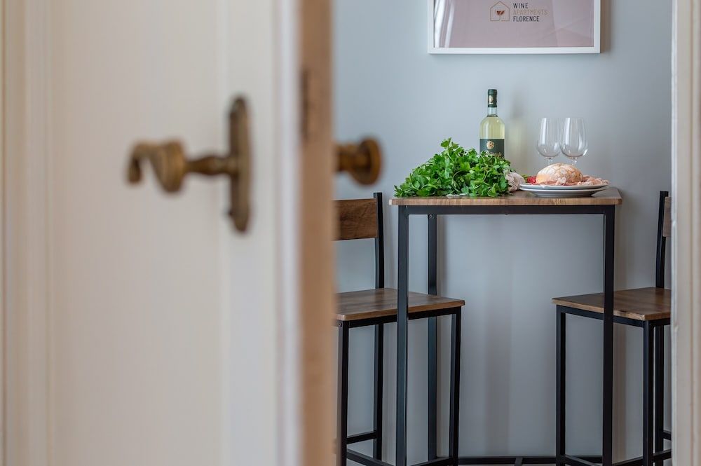 undefined Wine Apartments Florence Pinot 8