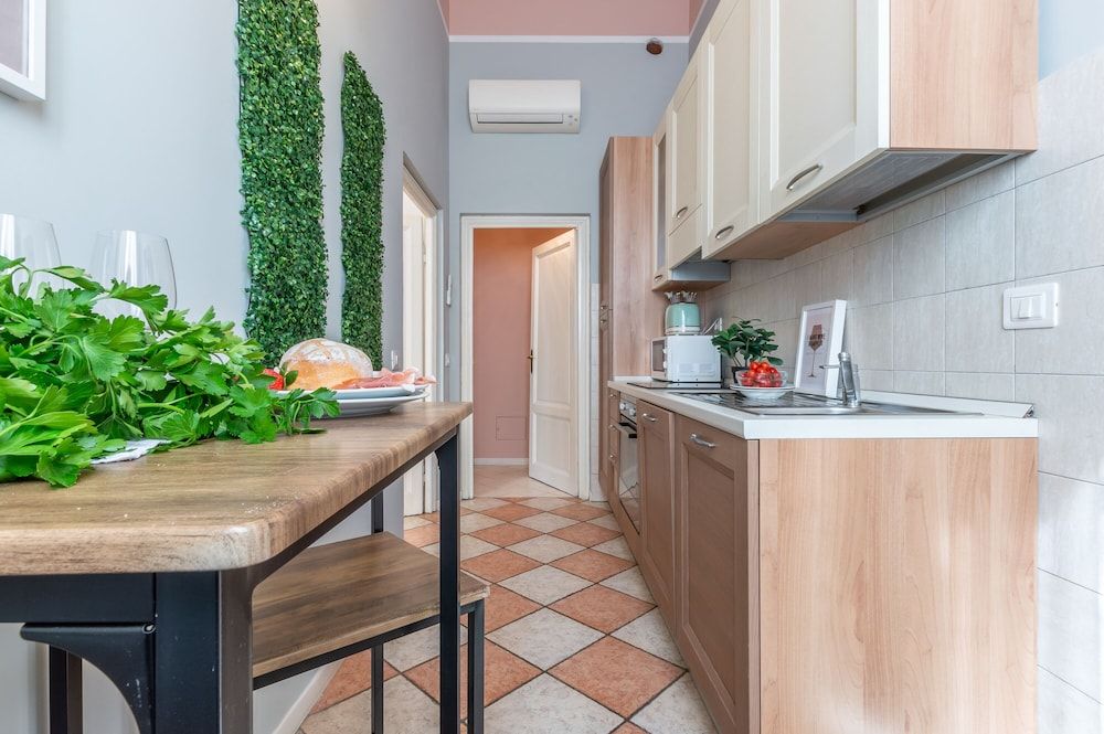 undefined Wine Apartments Florence Pinot 9
