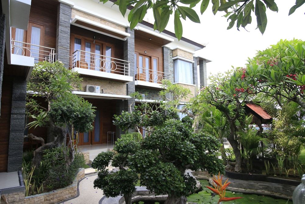 undefined Green Beach Inn 2