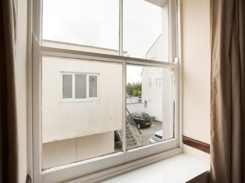 The Brunel Deluxe Double Room, Ensuite 9