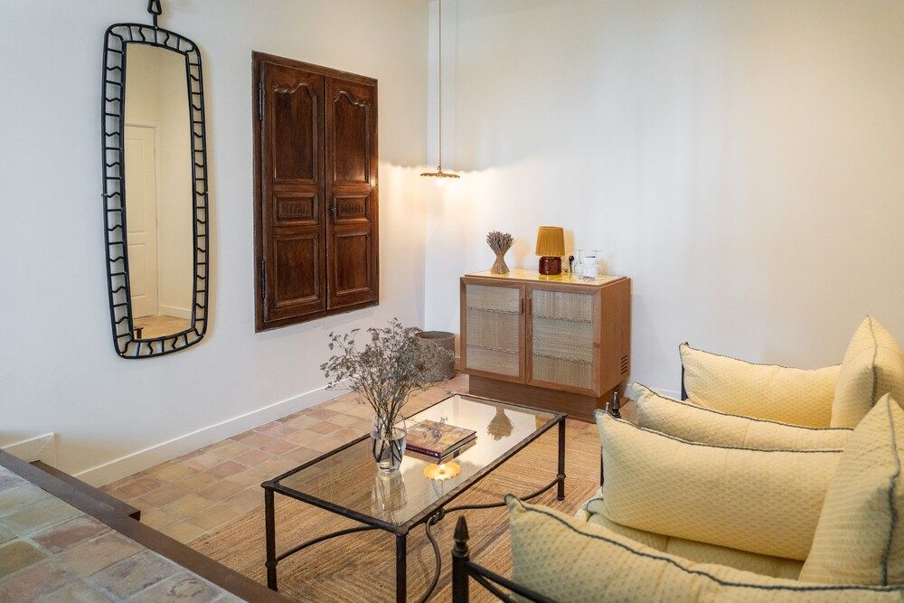 Château les Crostes Family Suite 7