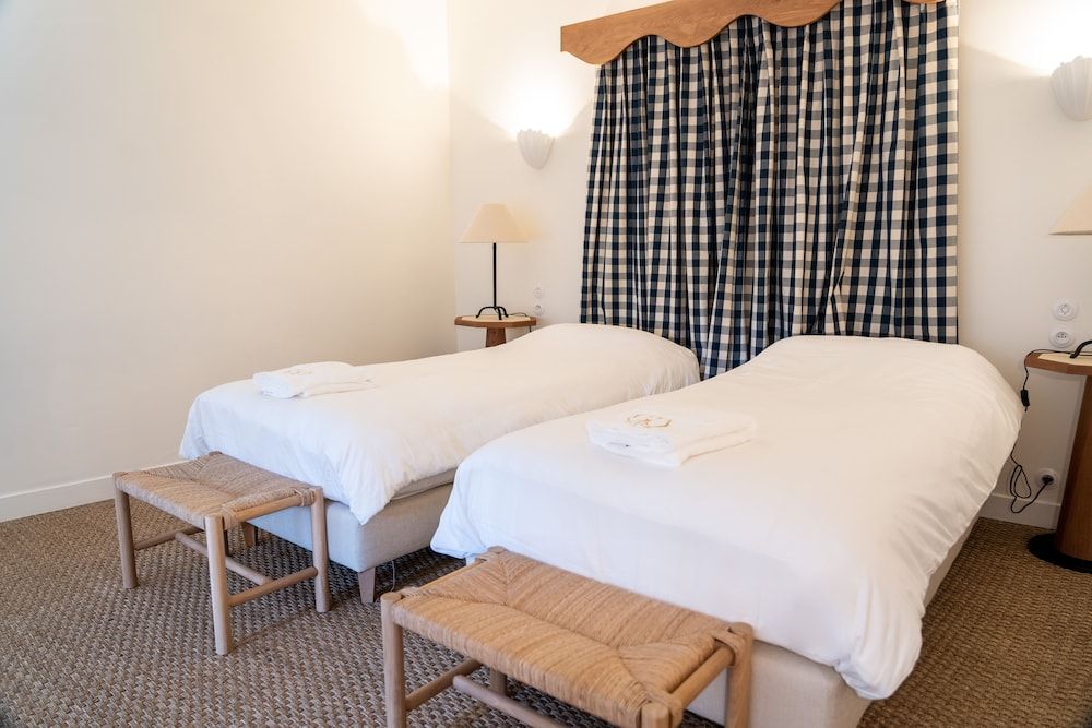 Château les Crostes Family Suite 2