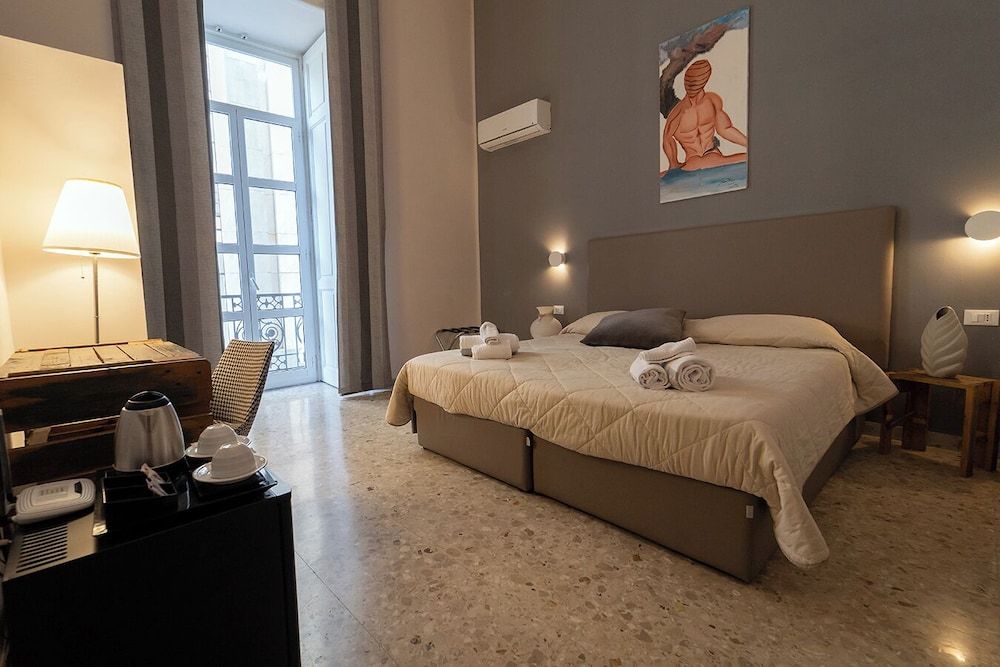 PC Boutique H Loggia Double room king deluxe 3