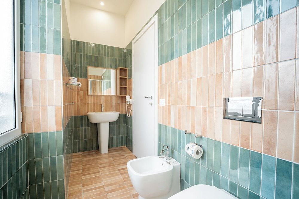 PC Boutique H Loggia Double room deluxe queen chiostro 4