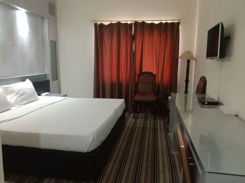 undefined Al Commodore Hotel 2