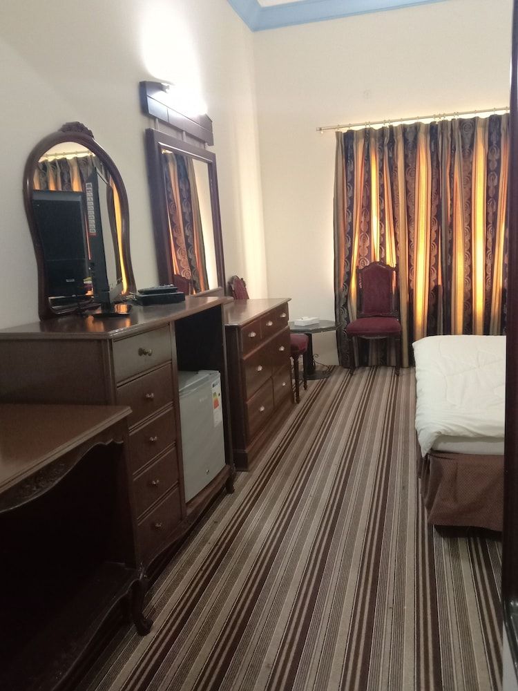 Al Commodore Hotel Standard Double Room 13
