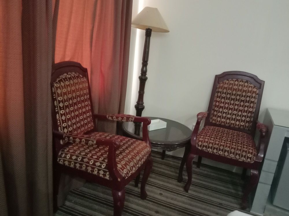 Al Commodore Hotel Standard Double Room 8