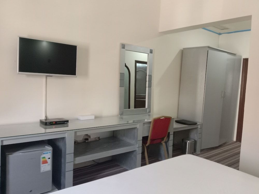 Al Commodore Hotel Standard Double Room 14