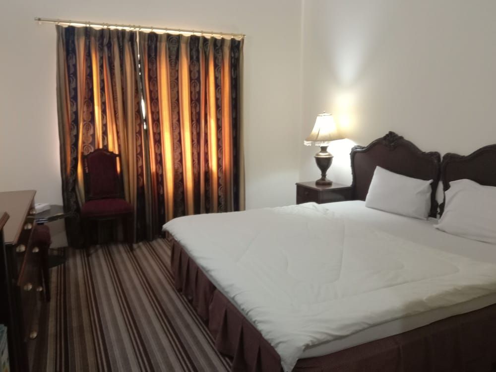 Al Commodore Hotel Standard Double Room 2