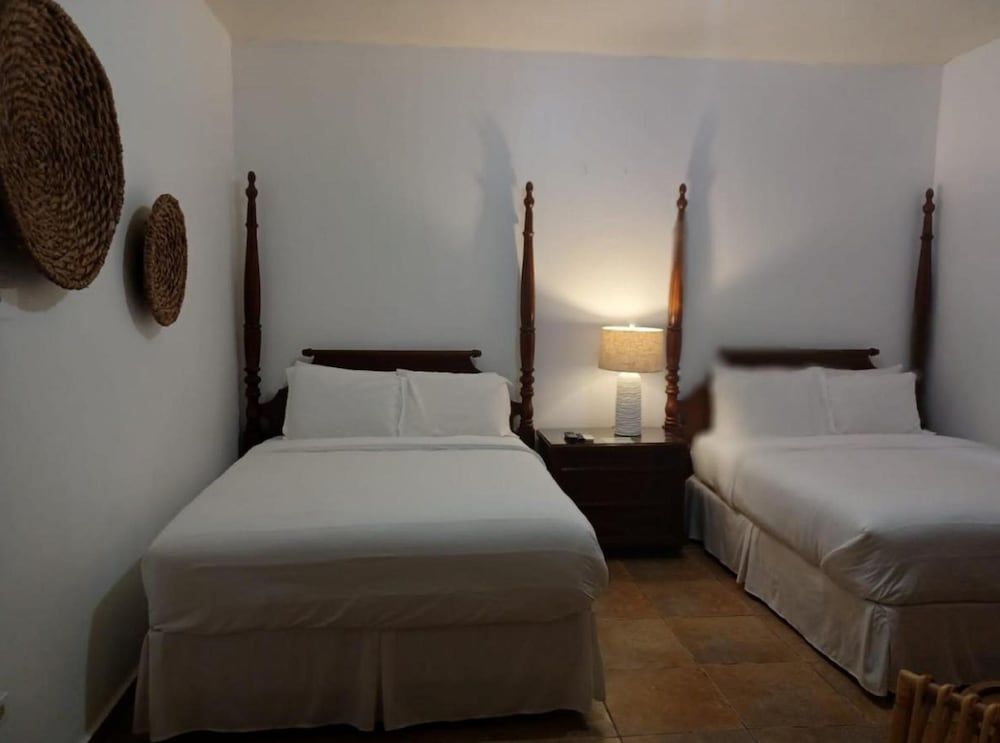 Turtle Bay Inn Quadruple Room