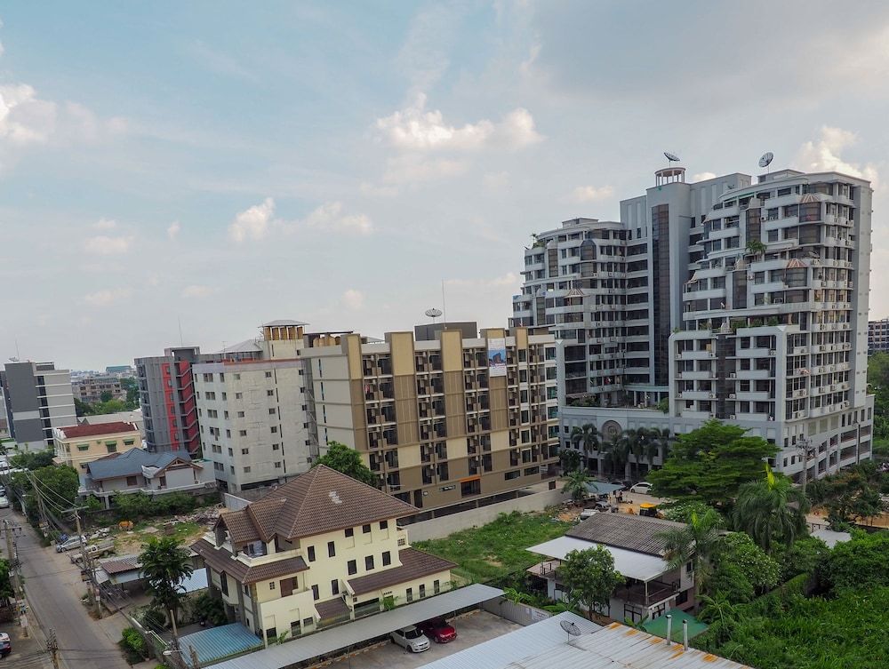 undefined Casa Luxe Hotel and Resident 7