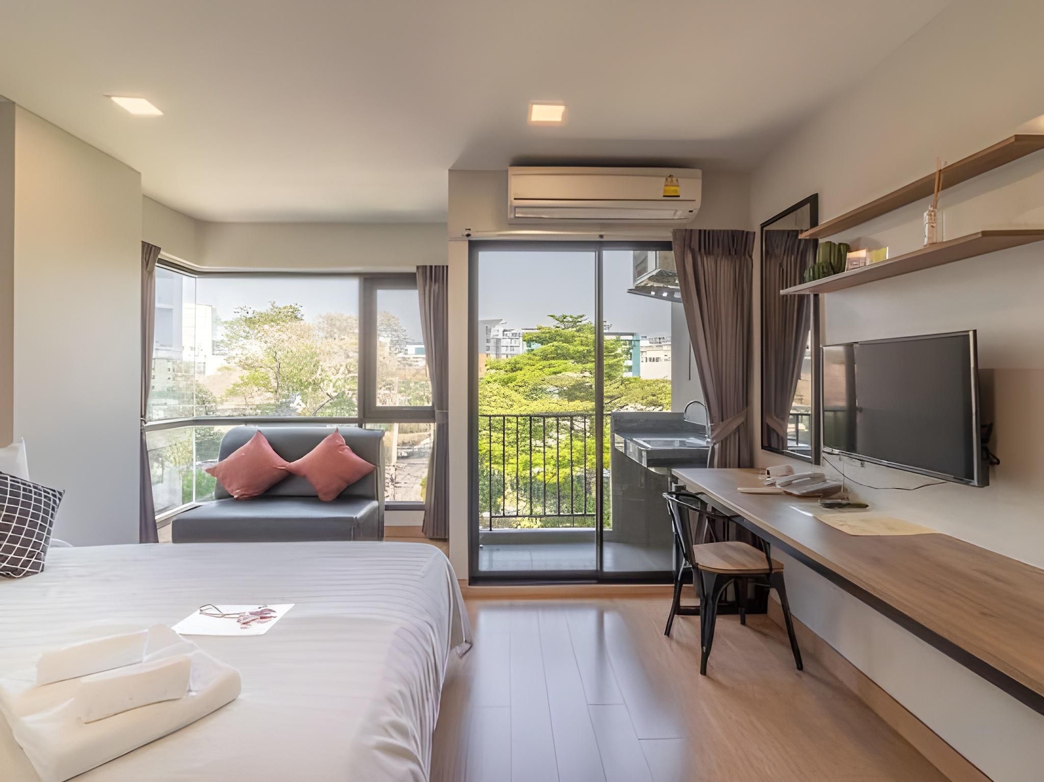 undefined Casa Luxe Hotel and Resident 10