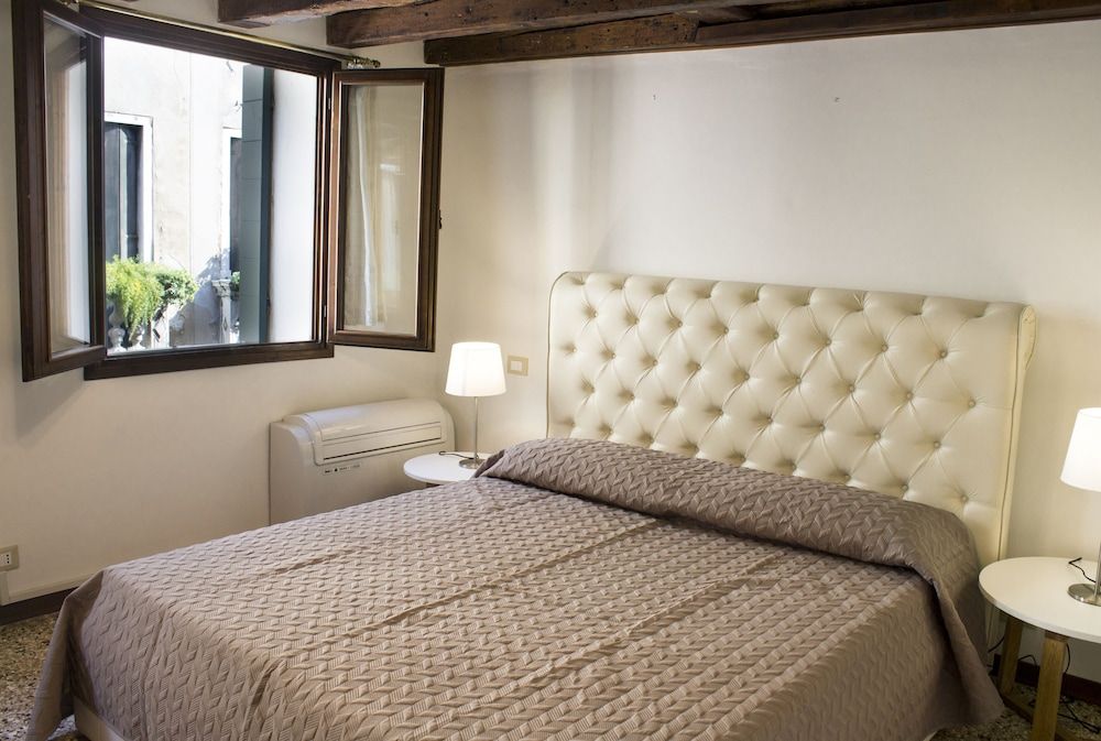 Rialto Corte dei Sansoni Apartment, 2 Bedrooms 2