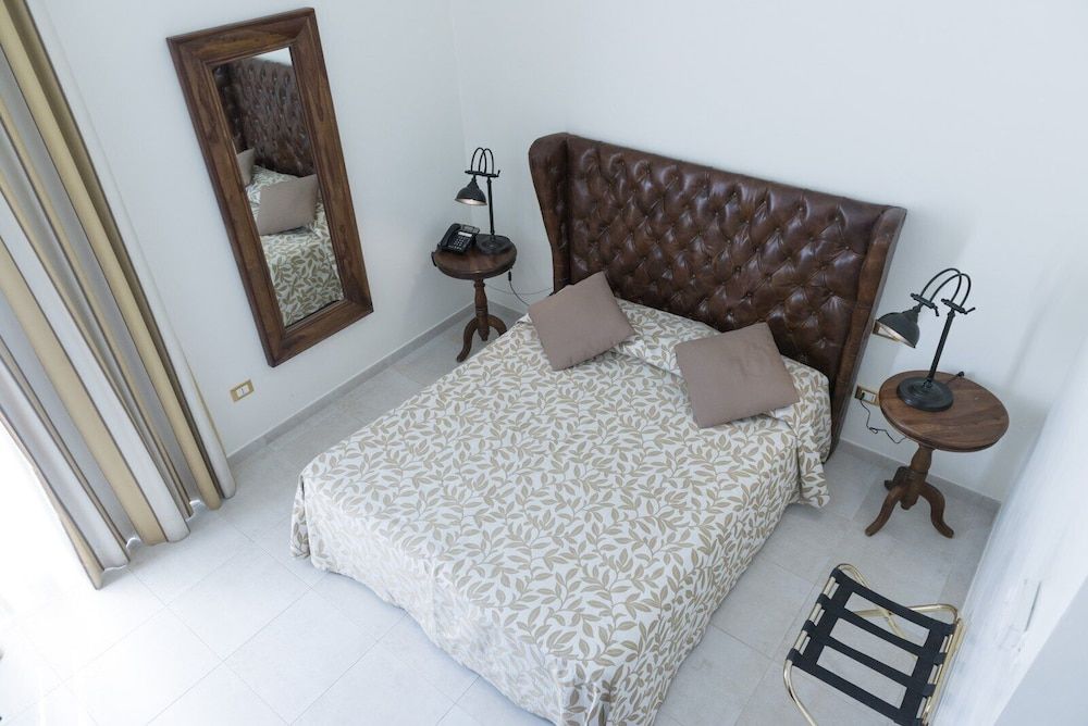 La Civetta Deluxe Double Room 7