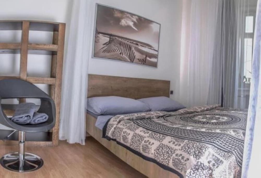 Wake Up Wellness Hostel by Goodnite cz Double Room, Shared Bathroom, City View 3