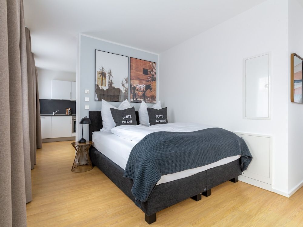 limehome Passau Bahnhofstraße One-Bedroom Suite with balcony 3