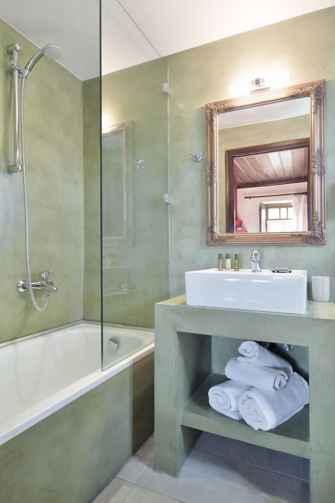 Ameliko Zagori Executive Triple Room 6