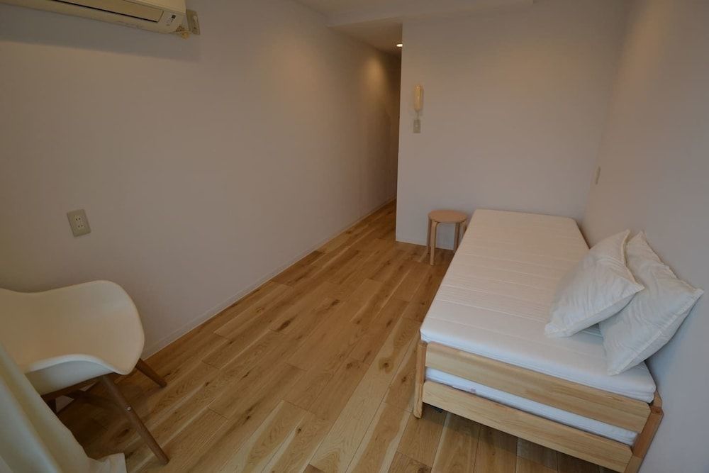 undefined Enzo Tokyo 7