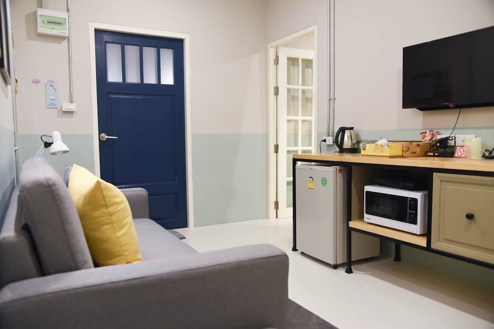 Snoozy Superior Apartment, 2 Bedrooms 7