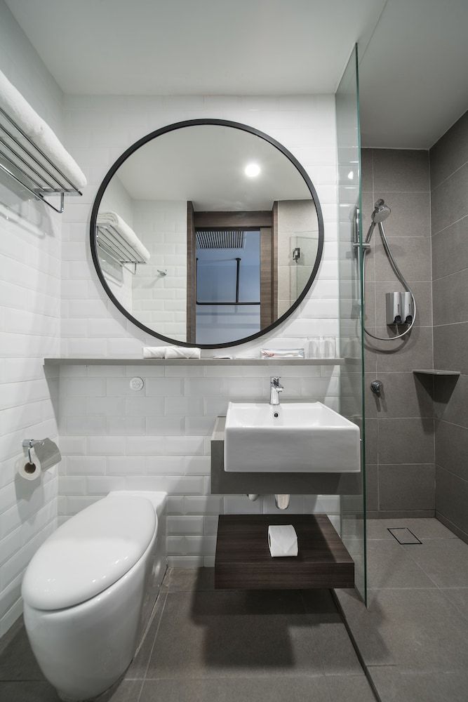 Travelodge Kuala Lumpur City Centre Superior Twin Room 6