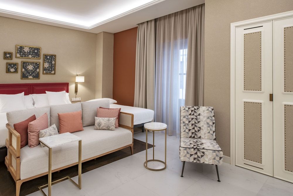 undefined Hotel Vincci Molviedro 4