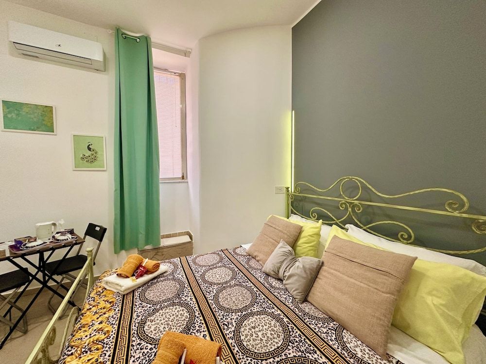 Sweet Dreams Standard Double Room 24