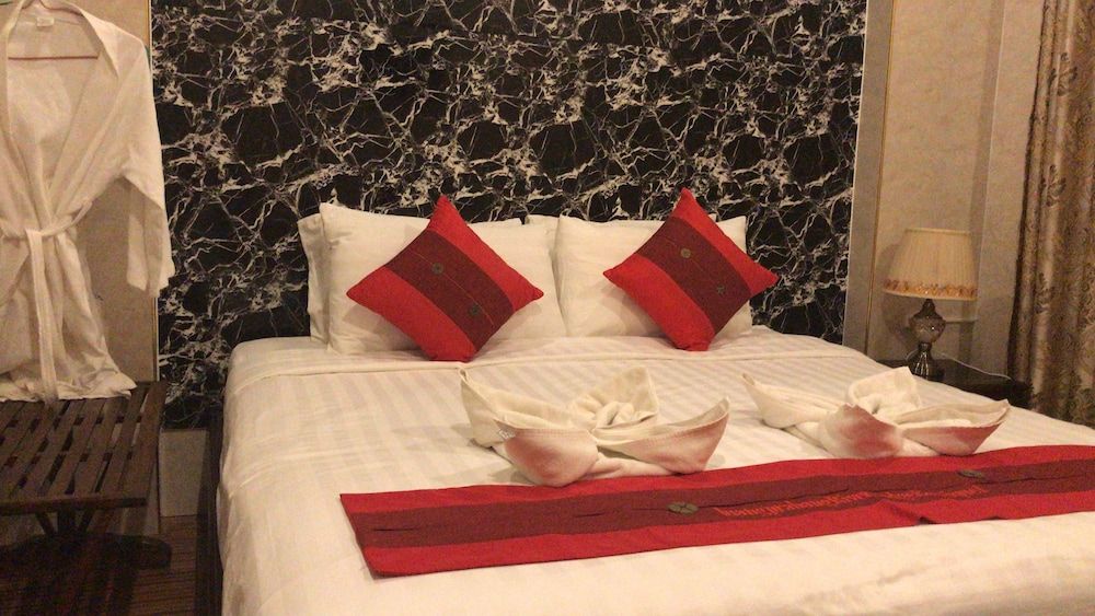 Luangprabang River Lodge Deluxe Double Room, 1 King Bed, River View 2