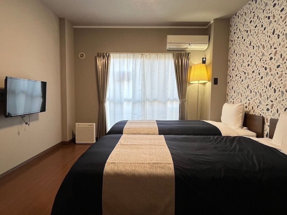 Economy Triple Room