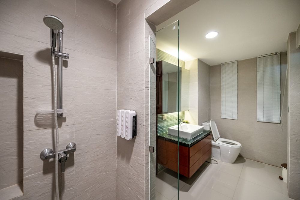 The Pig House Khao Yai Duplex Twin with Terrace - Garden View 7