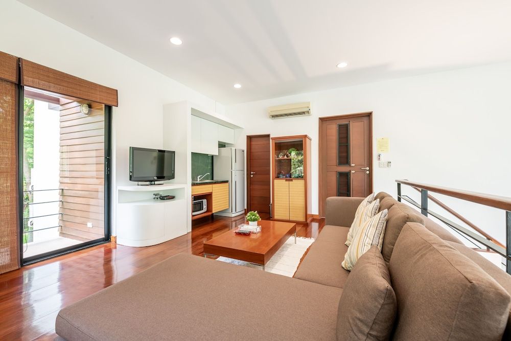 The Pig House Khao Yai Duplex Twin with Terrace - Garden View 4